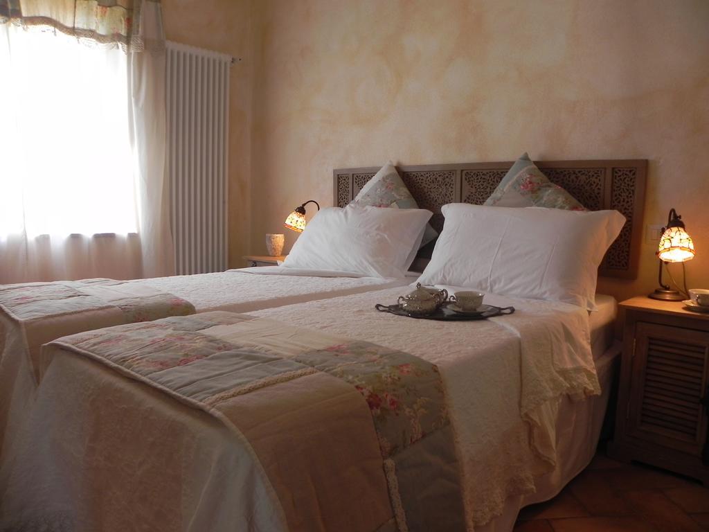 Agriturismo Sugheretello Semproniano Стая снимка